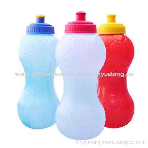 750mL Classical Football-shaped Sports Training Water Bottles, High-quality Standard, PE MaterialNew